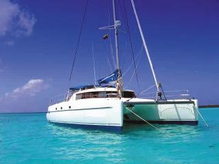 Luxury Sailing aboard Whitsunday Getaway